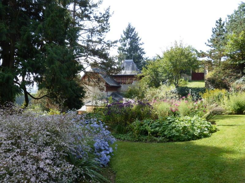 Le Manoir Sur La Roche, 74, Impasse Du Manoir, 71520 Navour Sur Grosne D121 Acomodação com café da manhã Clermain Exterior foto